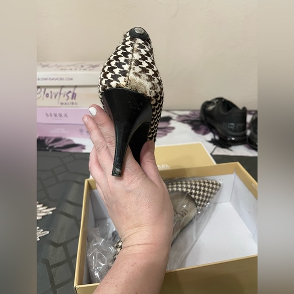 Michael Michael Kors heels. Houndstooth print. - Picture 8 of 17